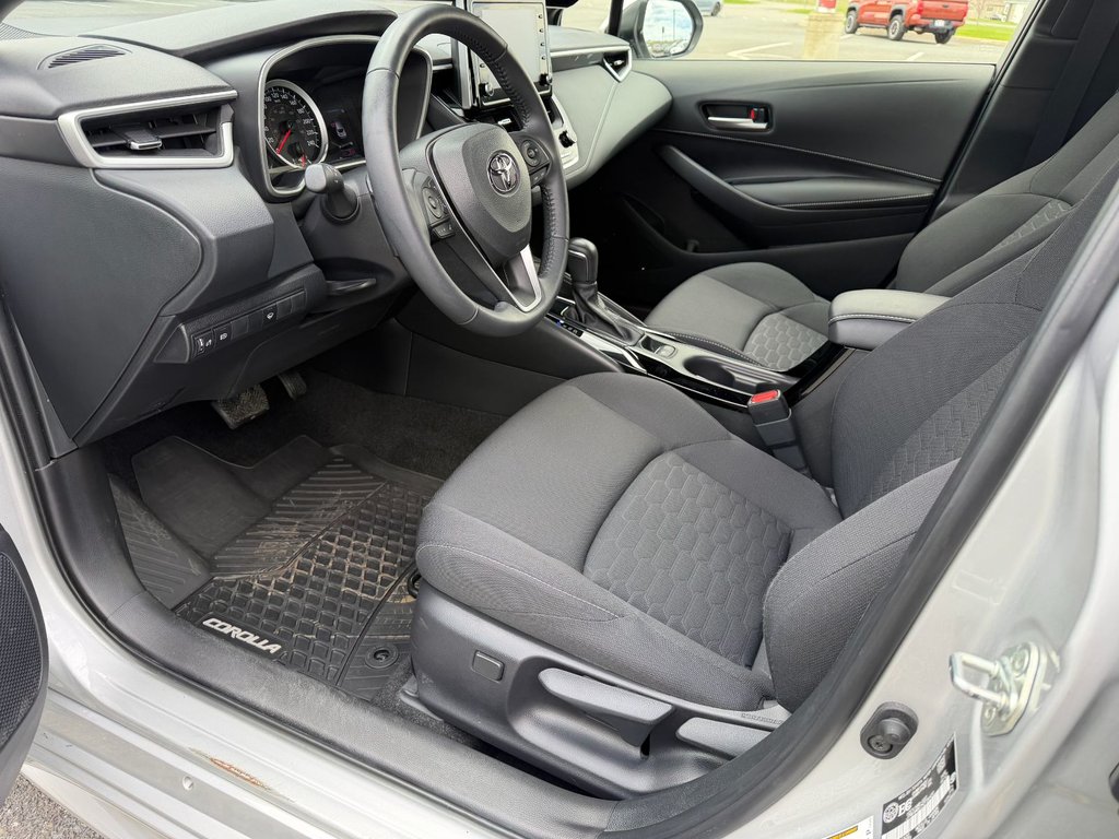 2022 Toyota Corolla Hatchback SE in Grand Falls, New Brunswick - 14 - w1024h768px