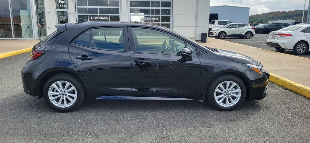2025 Toyota Corolla Hatchback SE PLUS in Grand Falls, New Brunswick - 4 - w1024h768px
