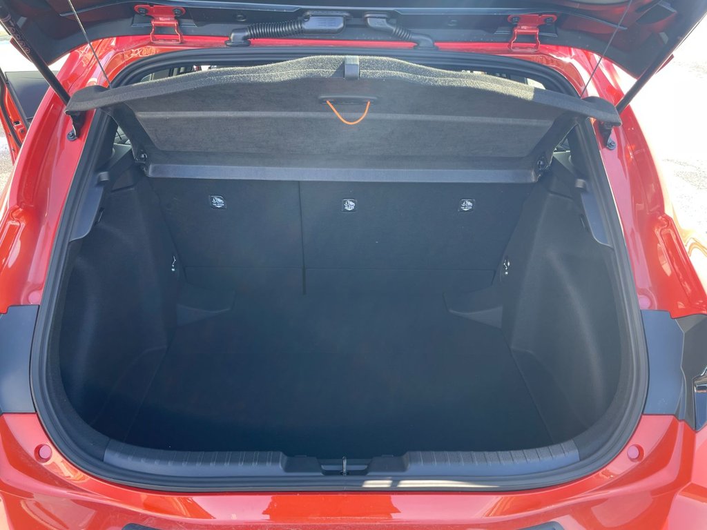 2026 Toyota Corolla Hatchback SE  UPGRADE in Grand Falls, New Brunswick - 12 - w1024h768px