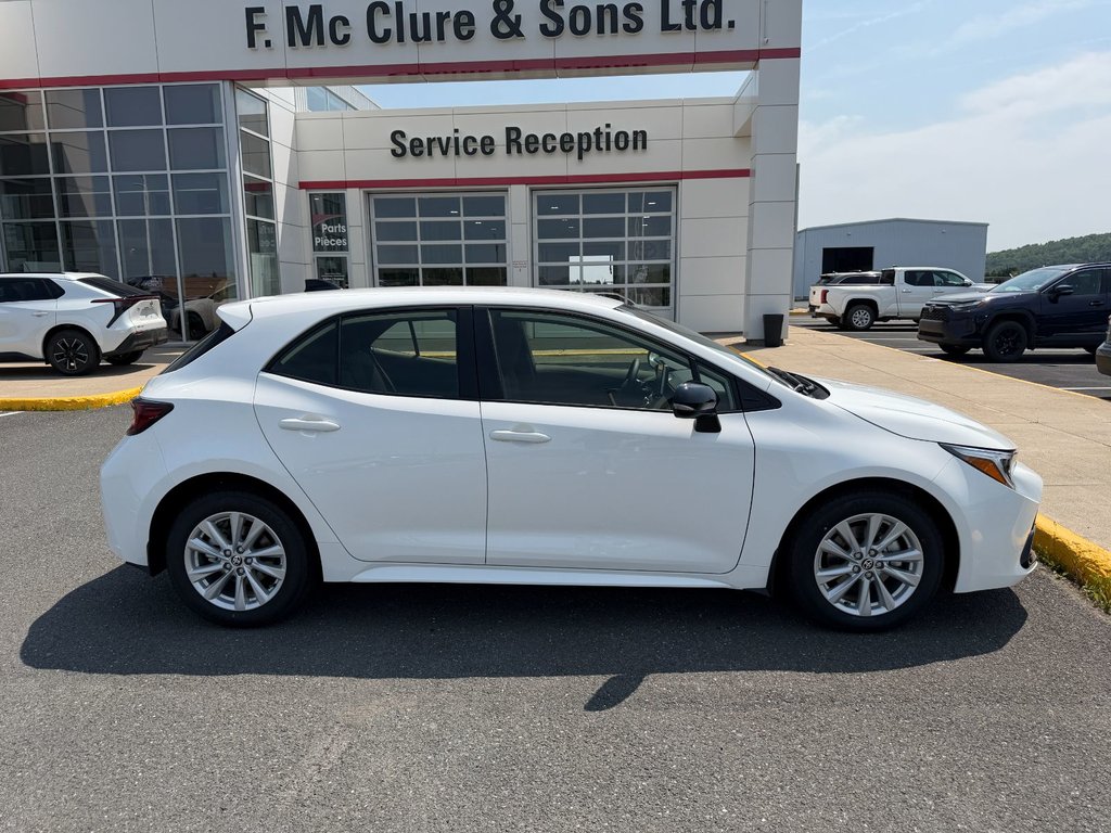 Toyota Corolla Hatchback SE 2026 à Grand-Sault, Nouveau-Brunswick - 2 - w1024h768px