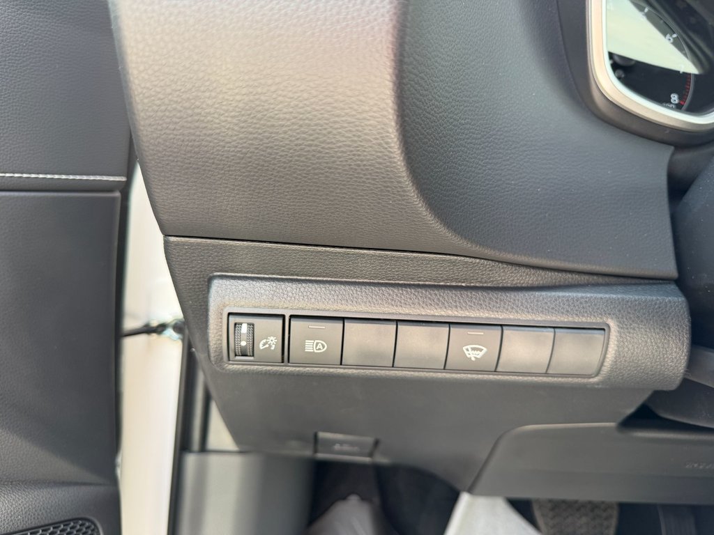 Toyota Corolla Hatchback SE 2026 à Grand-Sault, Nouveau-Brunswick - 15 - w1024h768px