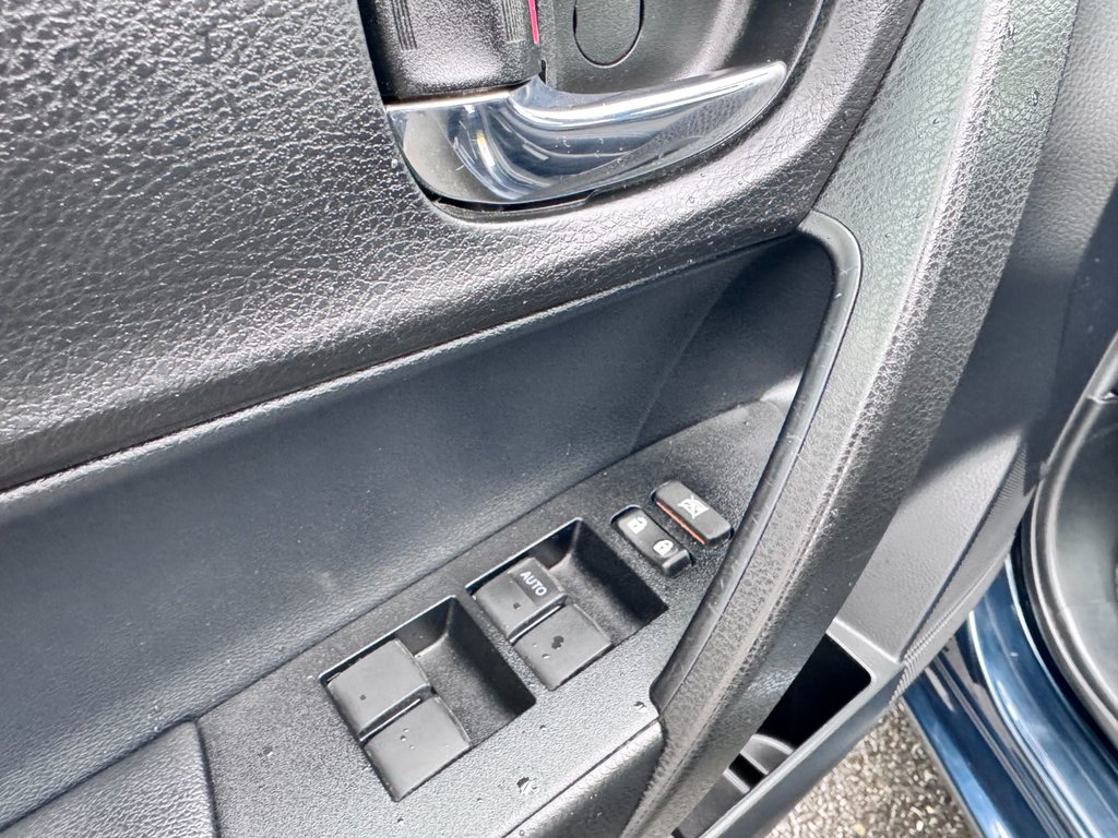 2019 Toyota Corolla SE in Grand Falls, New Brunswick - 14 - w1024h768px