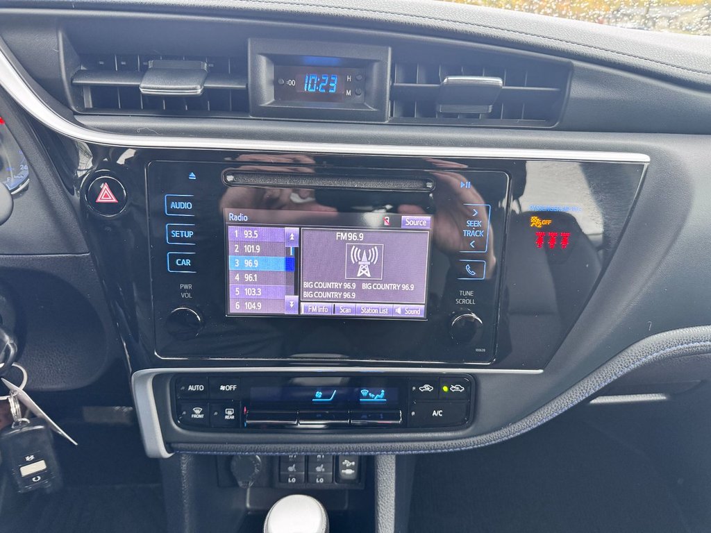 2019 Toyota Corolla SE in Grand Falls, New Brunswick - 15 - w1024h768px