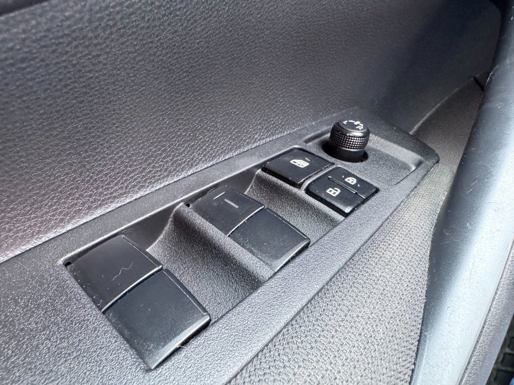 2020 Toyota Corolla LE in Grand Falls, New Brunswick - 14 - w1024h768px