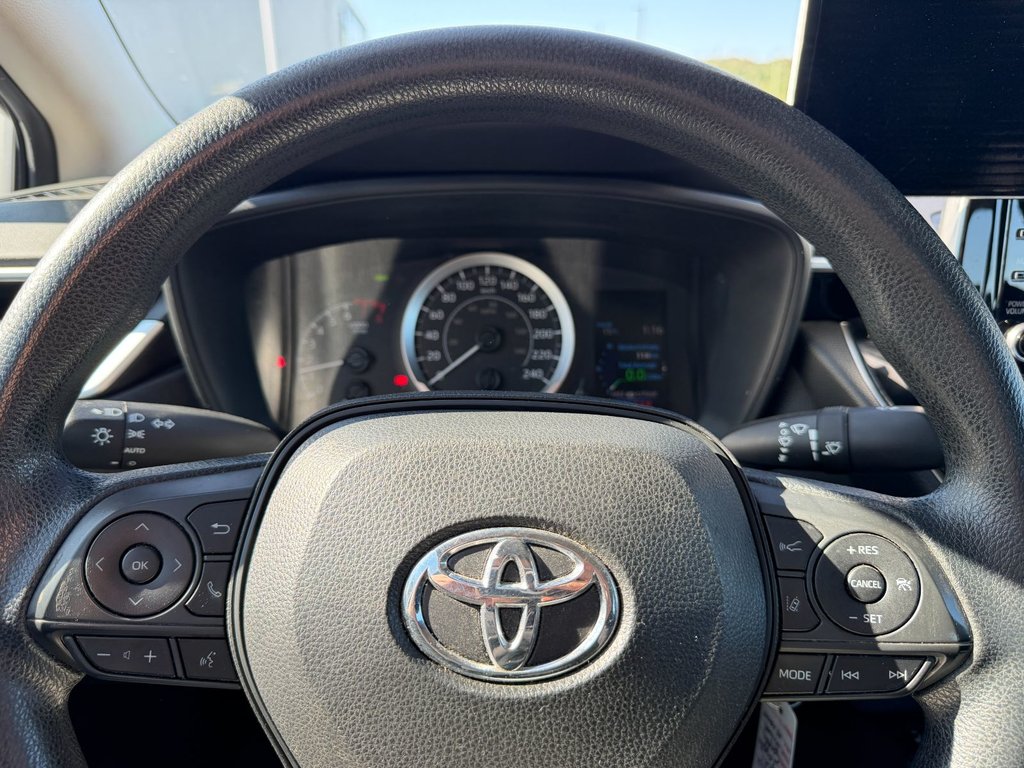 2021 Toyota Corolla LE in Grand Falls, New Brunswick - 13 - w1024h768px