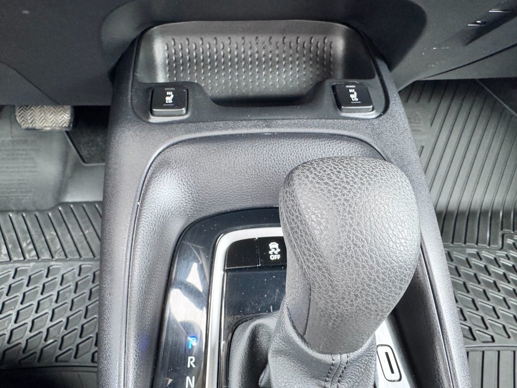 2022 Toyota Corolla LE in Grand Falls, New Brunswick - 17 - w1024h768px