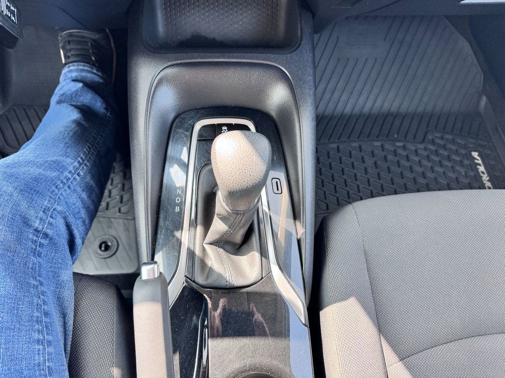 2022 Toyota Corolla LE in Grand Falls, New Brunswick - 17 - w1024h768px