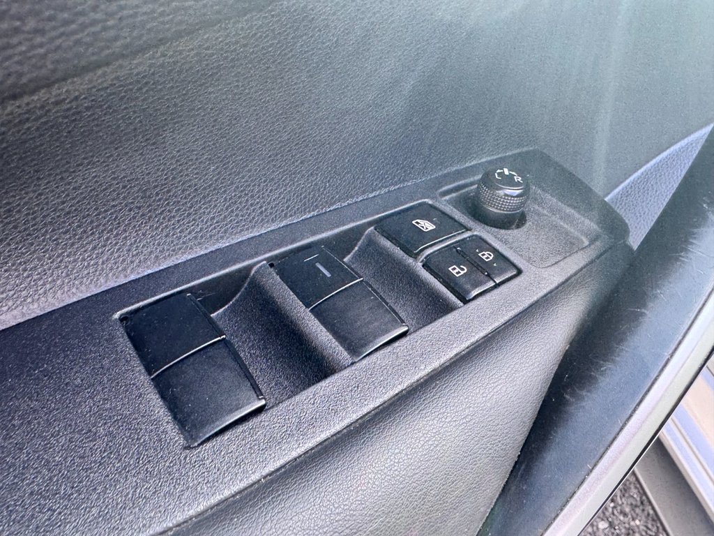 Toyota Corolla XSE 2022 à Grand-Sault, Nouveau-Brunswick - 14 - w1024h768px