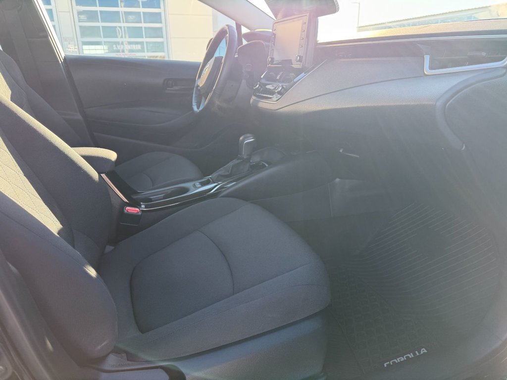 2022 Toyota Corolla LE in Grand Falls, New Brunswick - 10 - w1024h768px