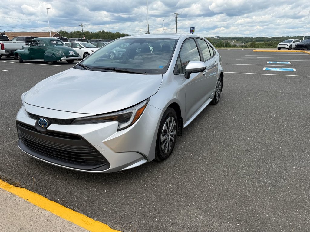 2025 Toyota Corolla LE AWD Hybrid in Grand Falls, New Brunswick - 7 - w1024h768px