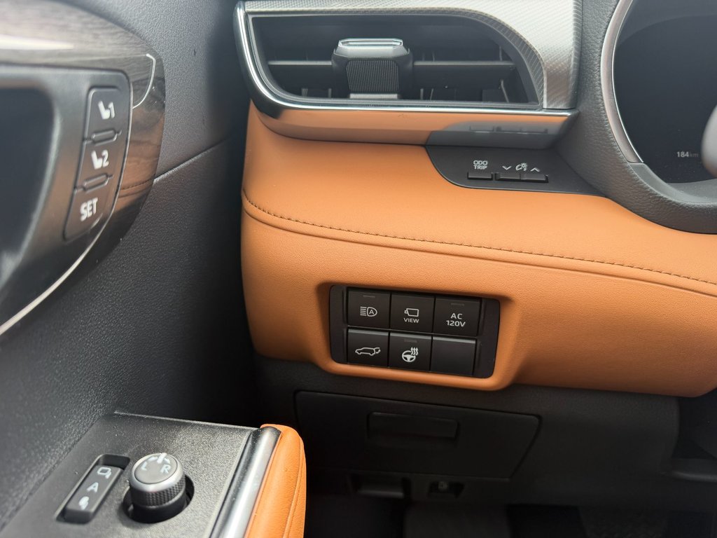 2026 Toyota Highlander Hybrid PLATINUM in Grand Falls, New Brunswick - 16 - w1024h768px