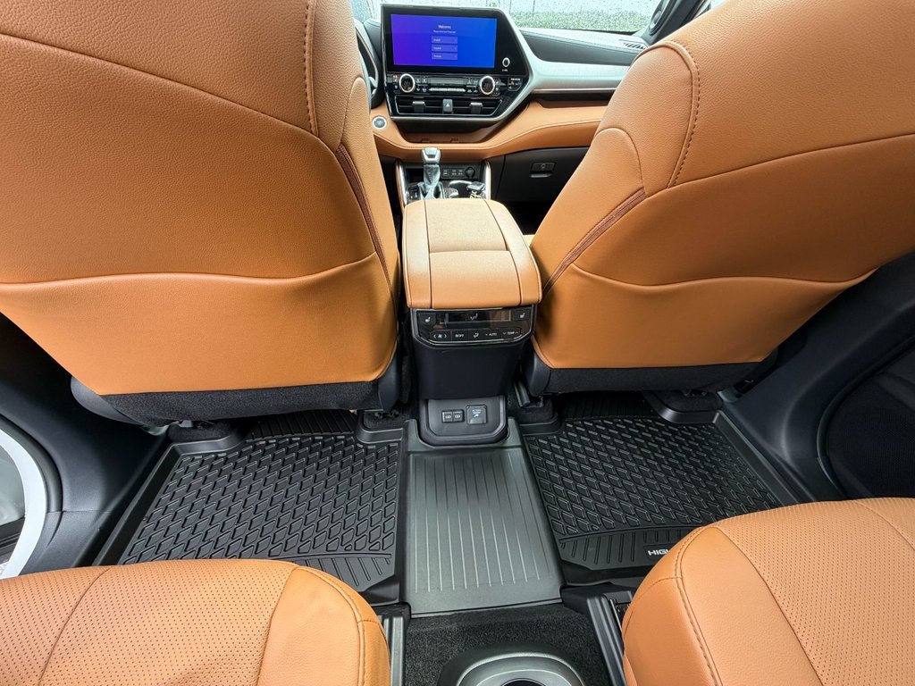 2026 Toyota Highlander Hybrid PLATINUM in Grand Falls, New Brunswick - 22 - w1024h768px
