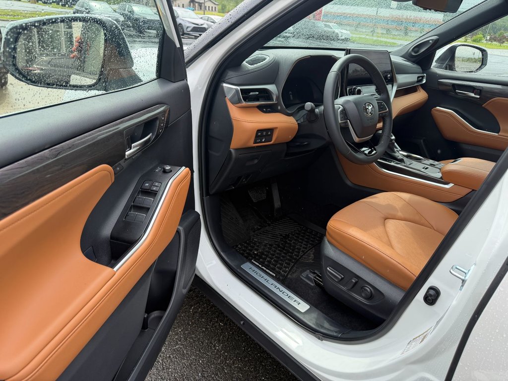 2026 Toyota Highlander Hybrid PLATINUM in Grand Falls, New Brunswick - 15 - w1024h768px