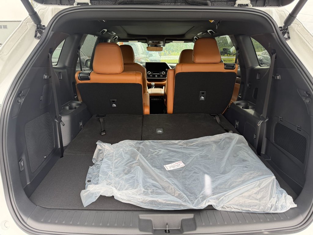 2026 Toyota Highlander Hybrid PLATINUM in Grand Falls, New Brunswick - 12 - w1024h768px
