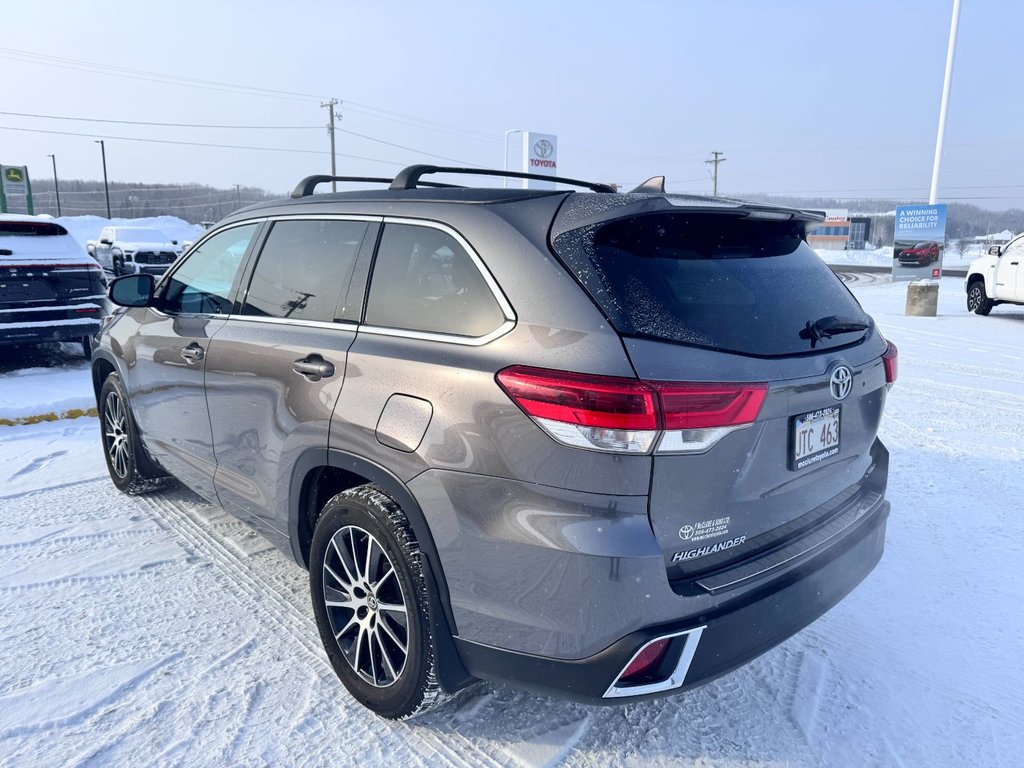 2017 Toyota Highlander in Grand Falls, New Brunswick - 5 - w1024h768px