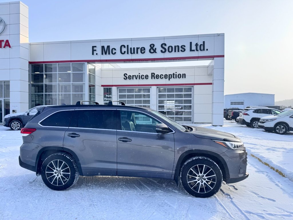 2017 Toyota Highlander in Grand Falls, New Brunswick - 2 - w1024h768px