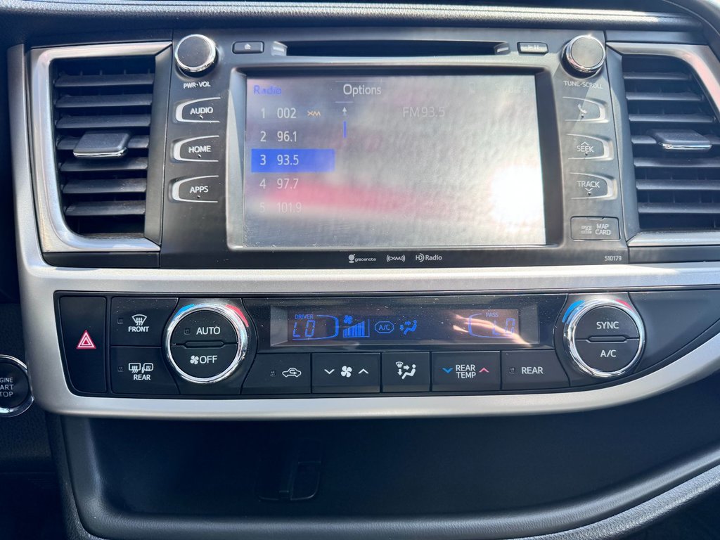 2017 Toyota Highlander SE in Grand Falls, New Brunswick - 16 - w1024h768px