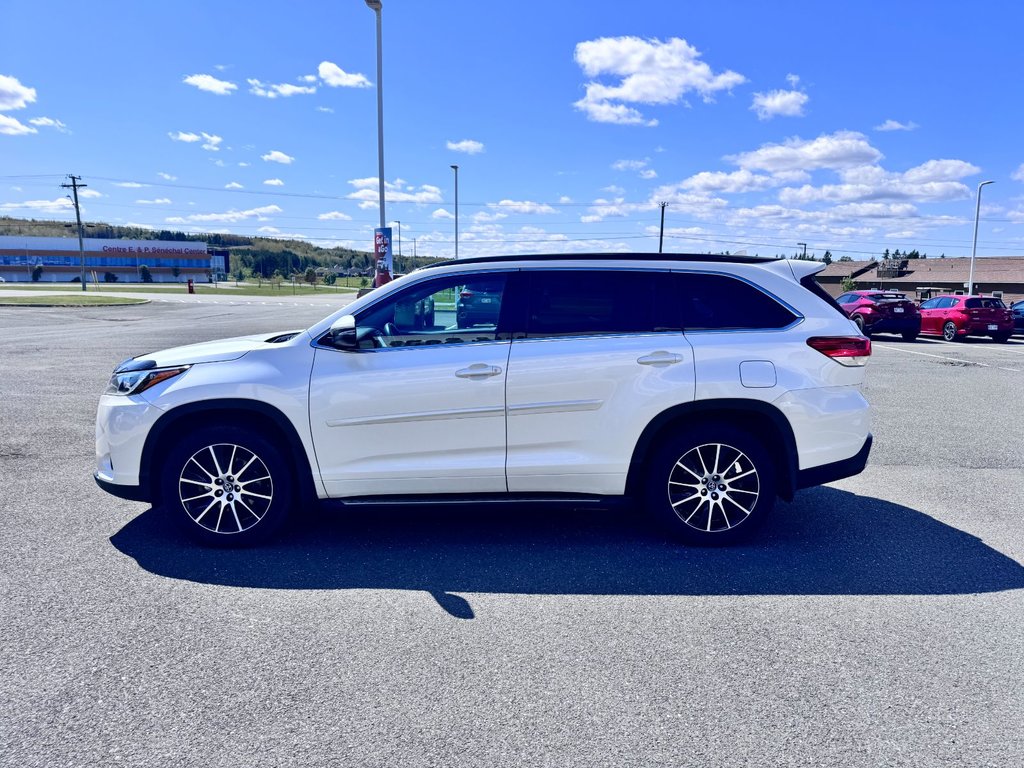 2017 Toyota Highlander SE in Grand Falls, New Brunswick - 6 - w1024h768px