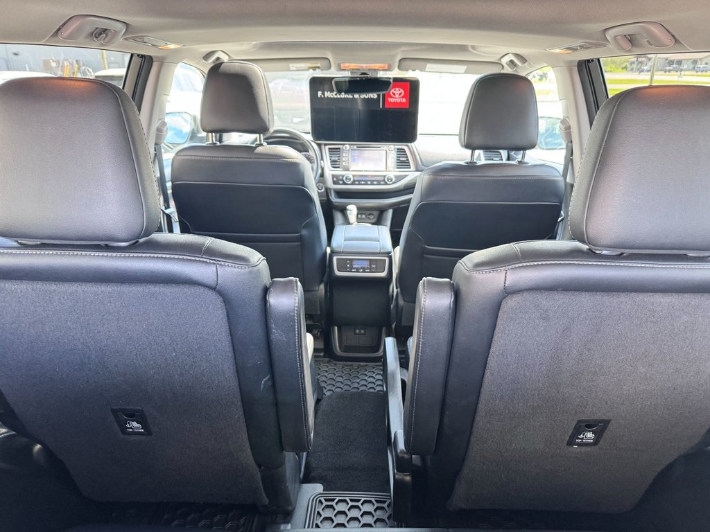 2017 Toyota Highlander SE in Grand Falls, New Brunswick - 10 - w1024h768px