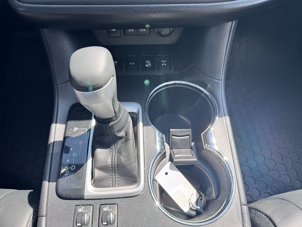 2017 Toyota Highlander SE in Grand Falls, New Brunswick - 17 - w1024h768px