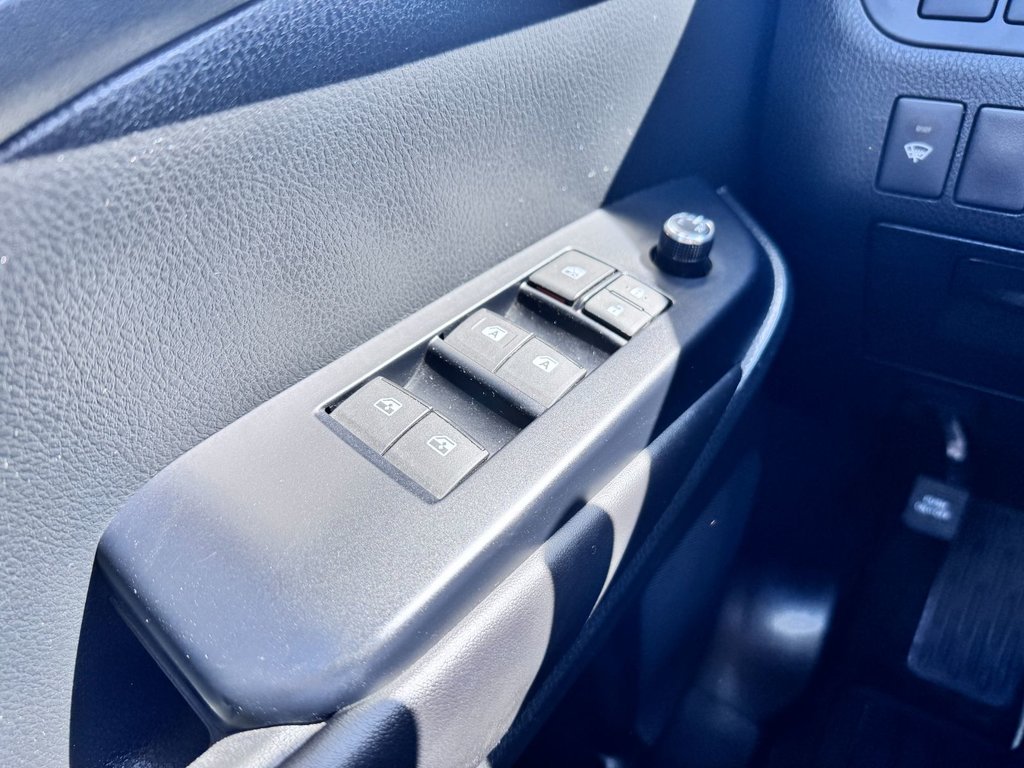 2017 Toyota Highlander SE in Grand Falls, New Brunswick - 14 - w1024h768px