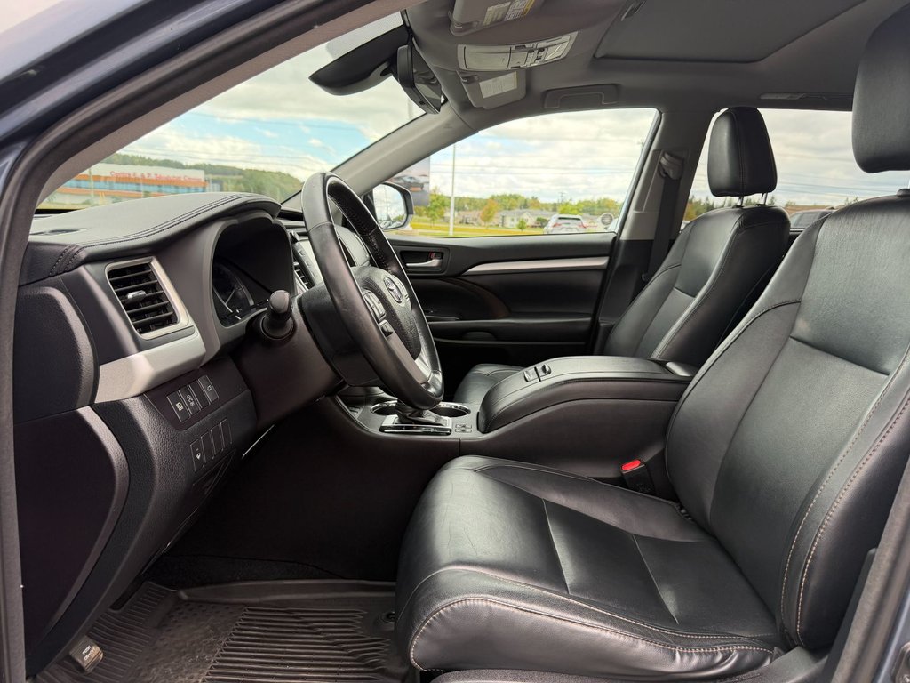 Toyota Highlander XLE 2018 à Grand-Sault, Nouveau-Brunswick - 15 - w1024h768px