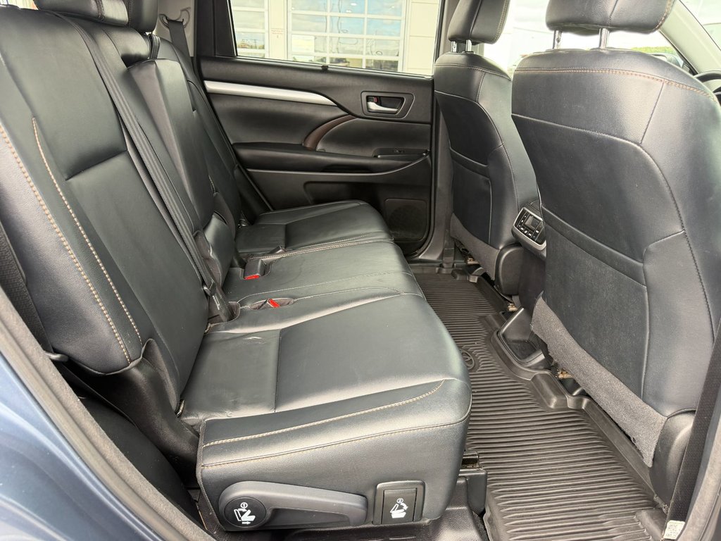 Toyota Highlander XLE 2018 à Grand-Sault, Nouveau-Brunswick - 11 - w1024h768px