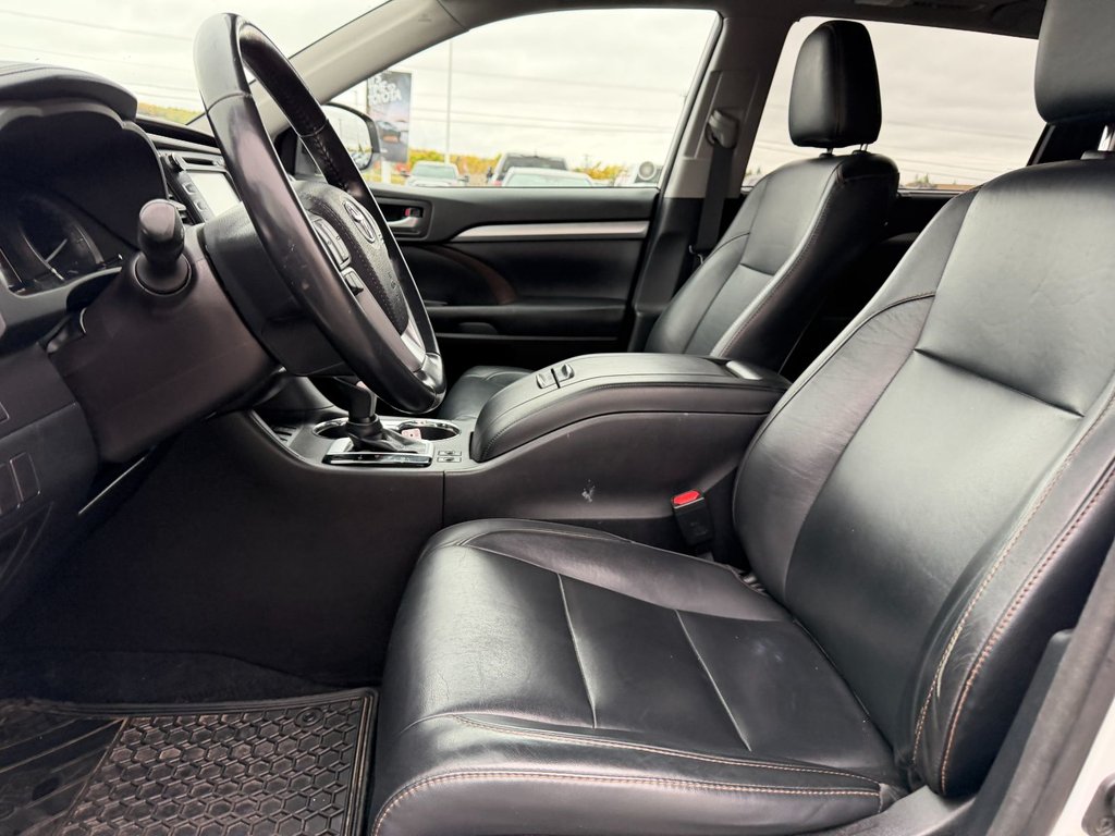 Toyota Highlander XLE 2018 à Grand-Sault, Nouveau-Brunswick - 15 - w1024h768px