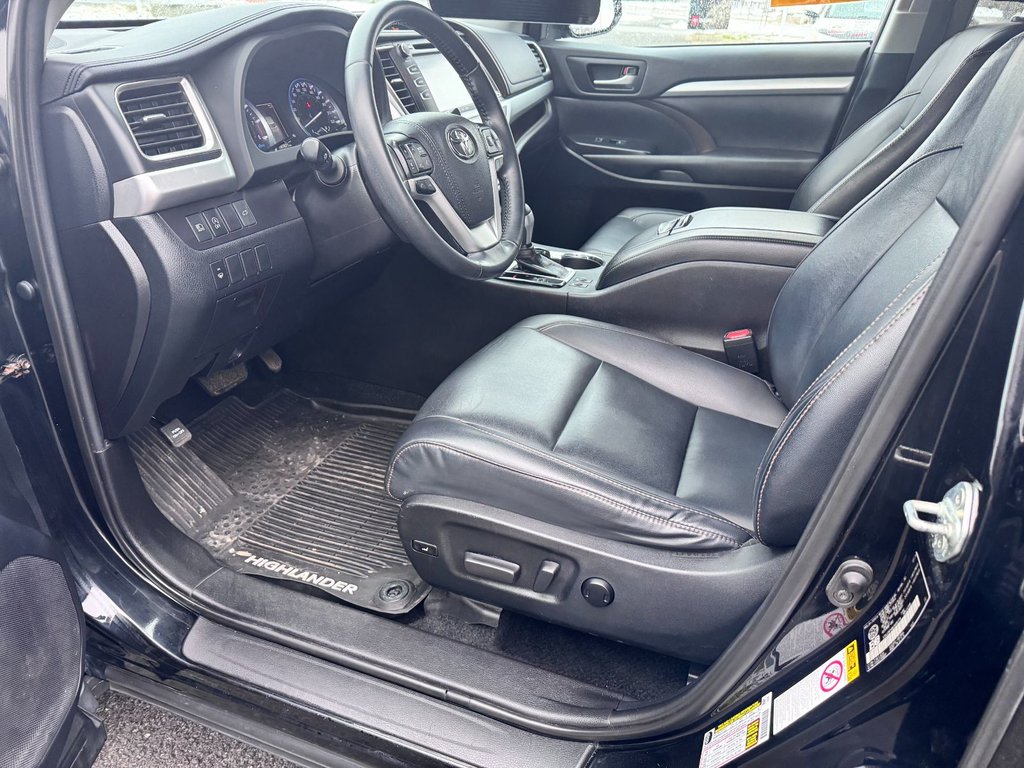 Toyota Highlander XLE 2019 à Grand-Sault, Nouveau-Brunswick - 13 - w1024h768px