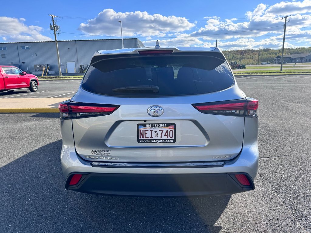 2020  Highlander LE AWD in Grand Falls, New Brunswick - 5 - w1024h768px