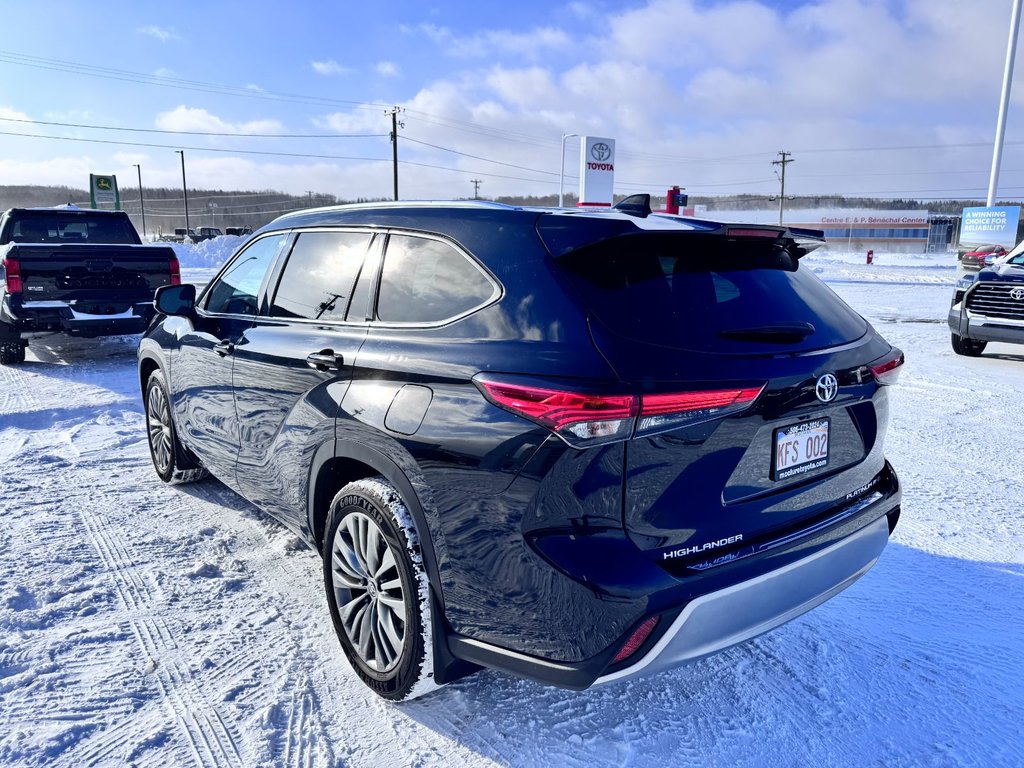 2020 Toyota Highlander LIMITED AWD in Grand Falls, New Brunswick - 6 - w1024h768px