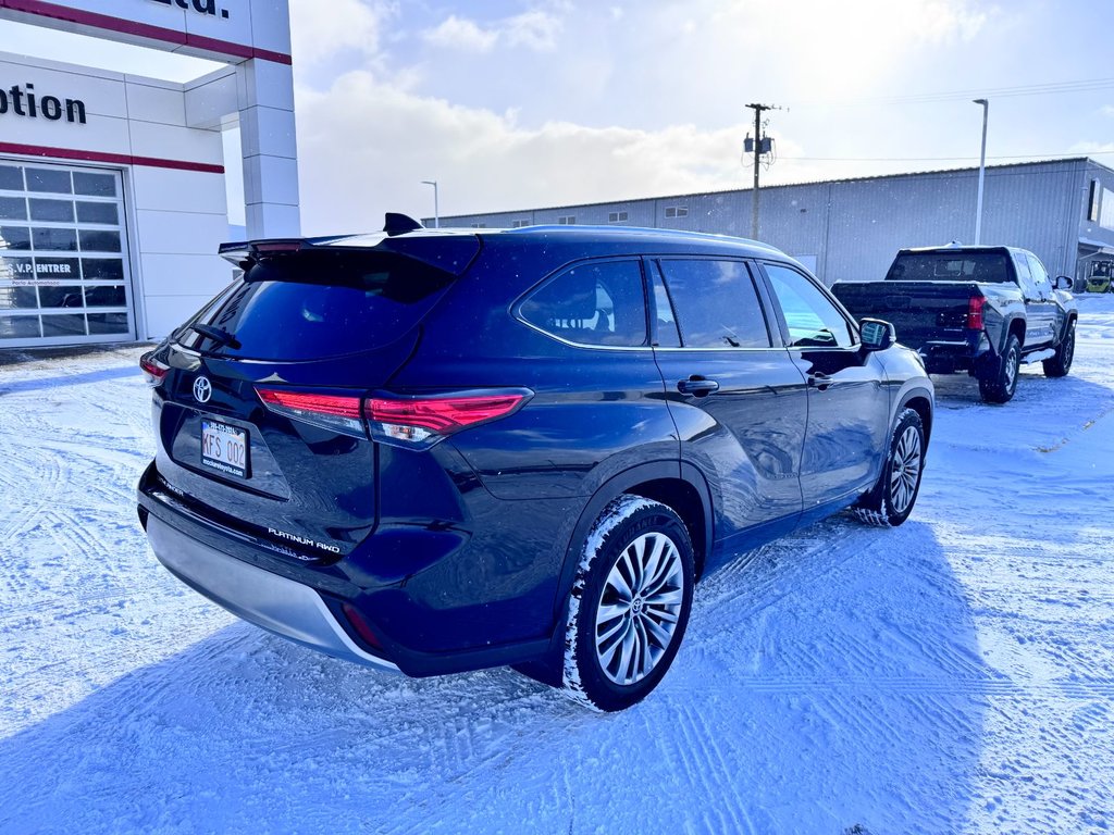 2020 Toyota Highlander LIMITED AWD in Grand Falls, New Brunswick - 4 - w1024h768px