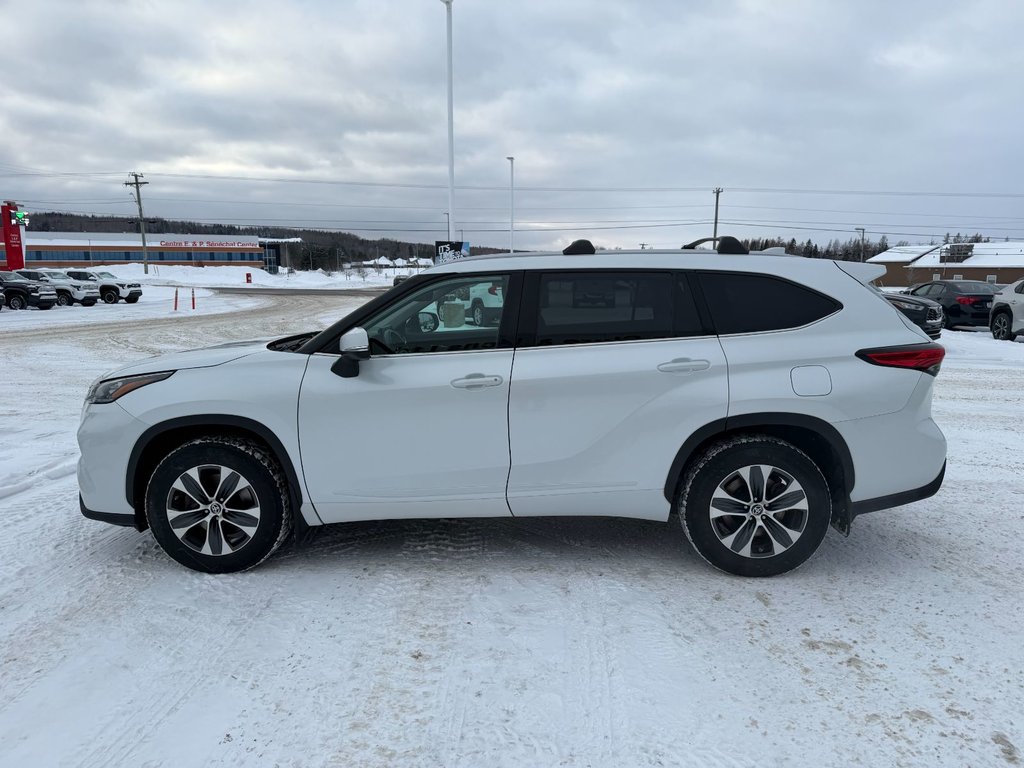 2022 Toyota Highlander XLE in Grand Falls, New Brunswick - 6 - w1024h768px