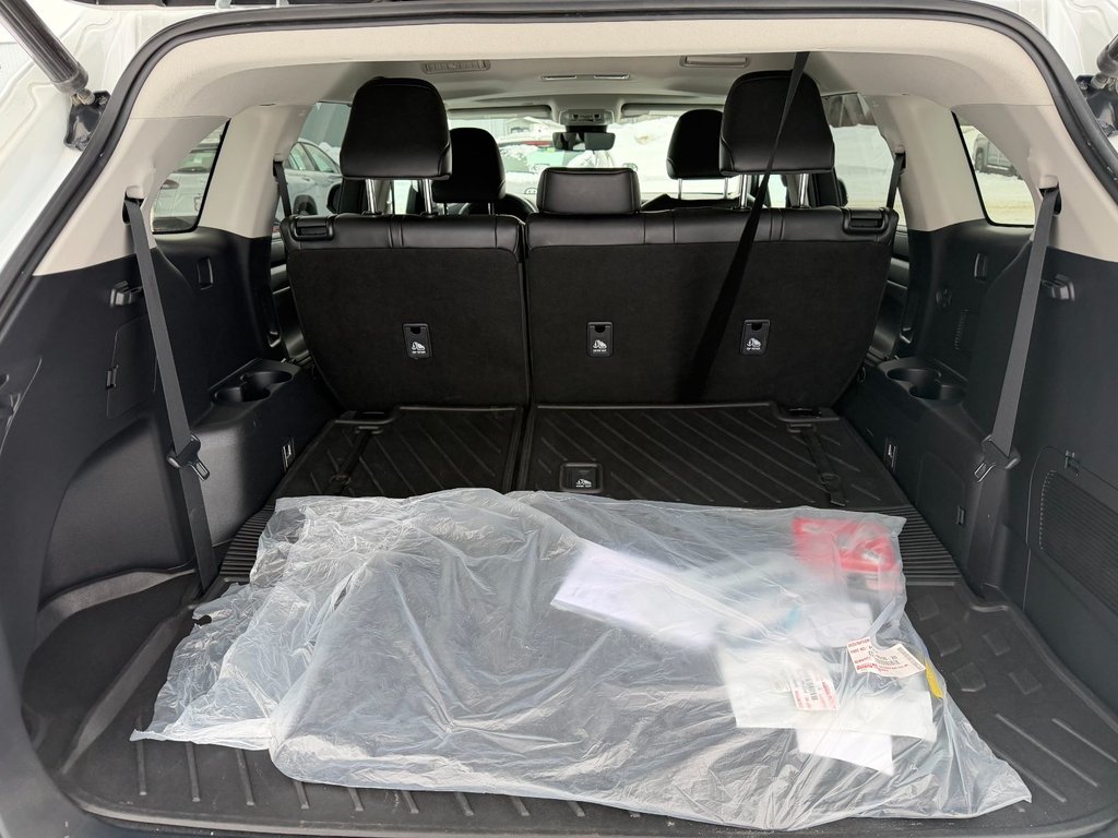 2022 Toyota Highlander XLE in Grand Falls, New Brunswick - 12 - w1024h768px