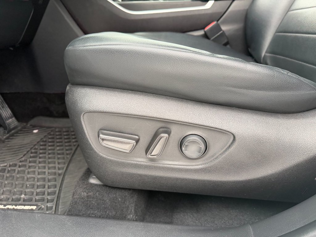 2022 Toyota Highlander XLE in Grand Falls, New Brunswick - 16 - w1024h768px