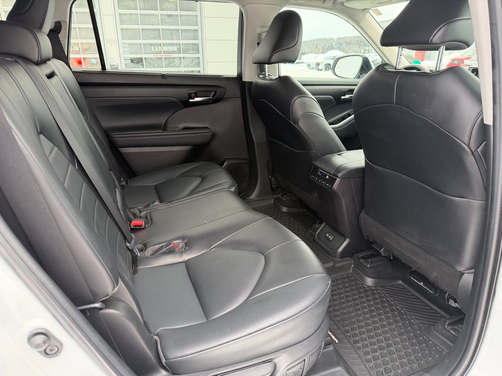 2022 Toyota Highlander XLE in Grand Falls, New Brunswick - 11 - w1024h768px