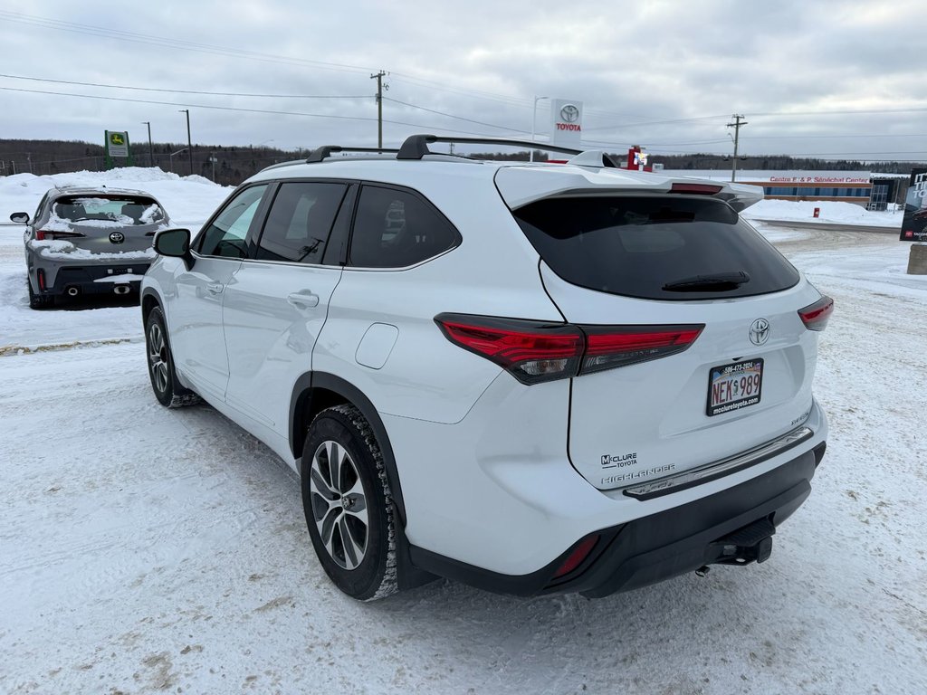 2022 Toyota Highlander XLE in Grand Falls, New Brunswick - 5 - w1024h768px