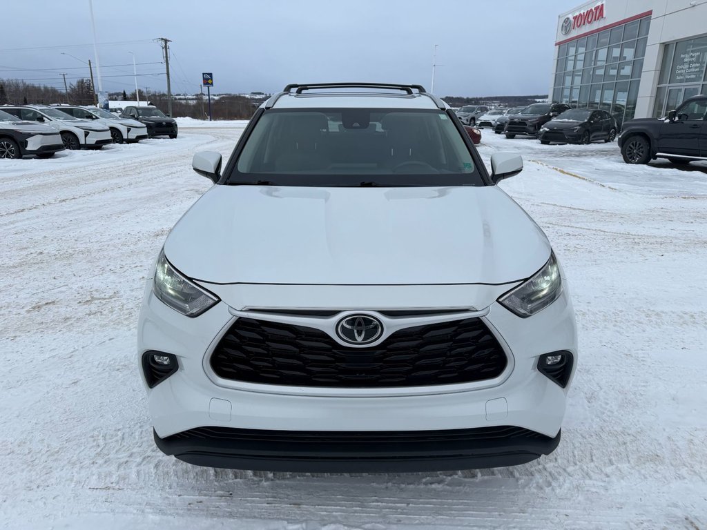 2022 Toyota Highlander XLE in Grand Falls, New Brunswick - 8 - w1024h768px