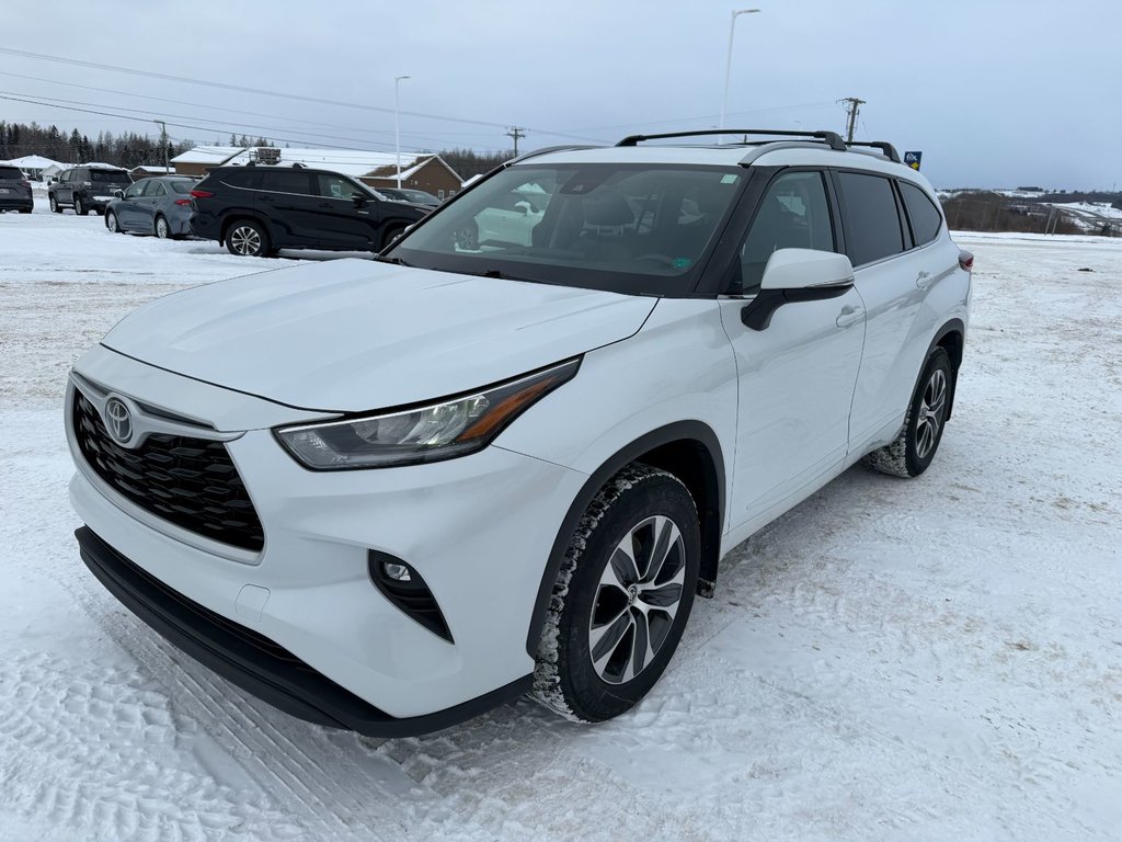 2022 Toyota Highlander XLE in Grand Falls, New Brunswick - 7 - w1024h768px