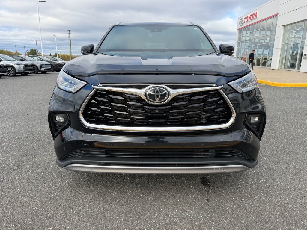2022 Toyota Highlander Limited in Grand Falls, New Brunswick - 8 - w1024h768px