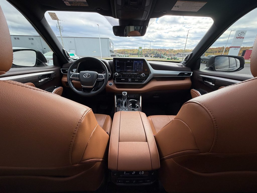 2022 Toyota Highlander Limited in Grand Falls, New Brunswick - 23 - w1024h768px