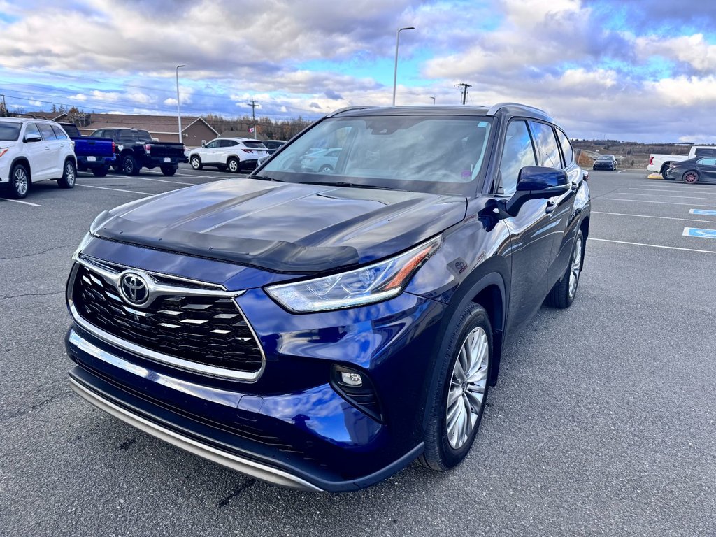 2023 Toyota Highlander PLATINUM in Grand Falls, New Brunswick - 7 - w1024h768px