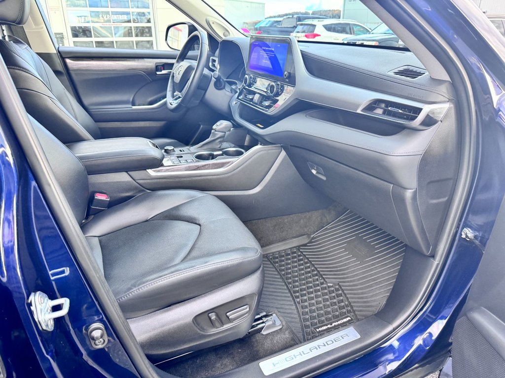 2023 Toyota Highlander PLATINUM in Grand Falls, New Brunswick - 10 - w1024h768px