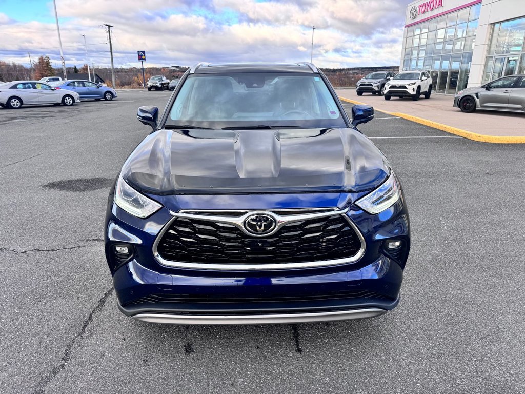 2023 Toyota Highlander PLATINUM in Grand Falls, New Brunswick - 8 - w1024h768px
