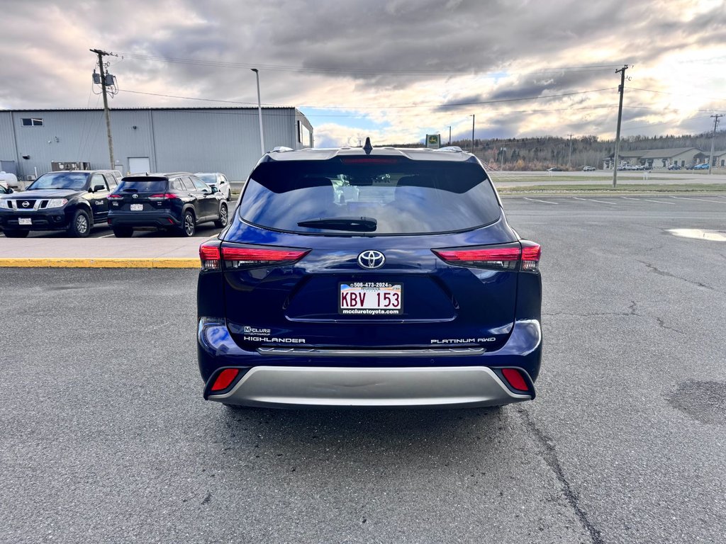 2023 Toyota Highlander PLATINUM in Grand Falls, New Brunswick - 4 - w1024h768px