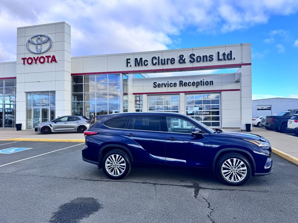 2023 Toyota Highlander PLATINUM in Grand Falls, New Brunswick - 2 - w1024h768px