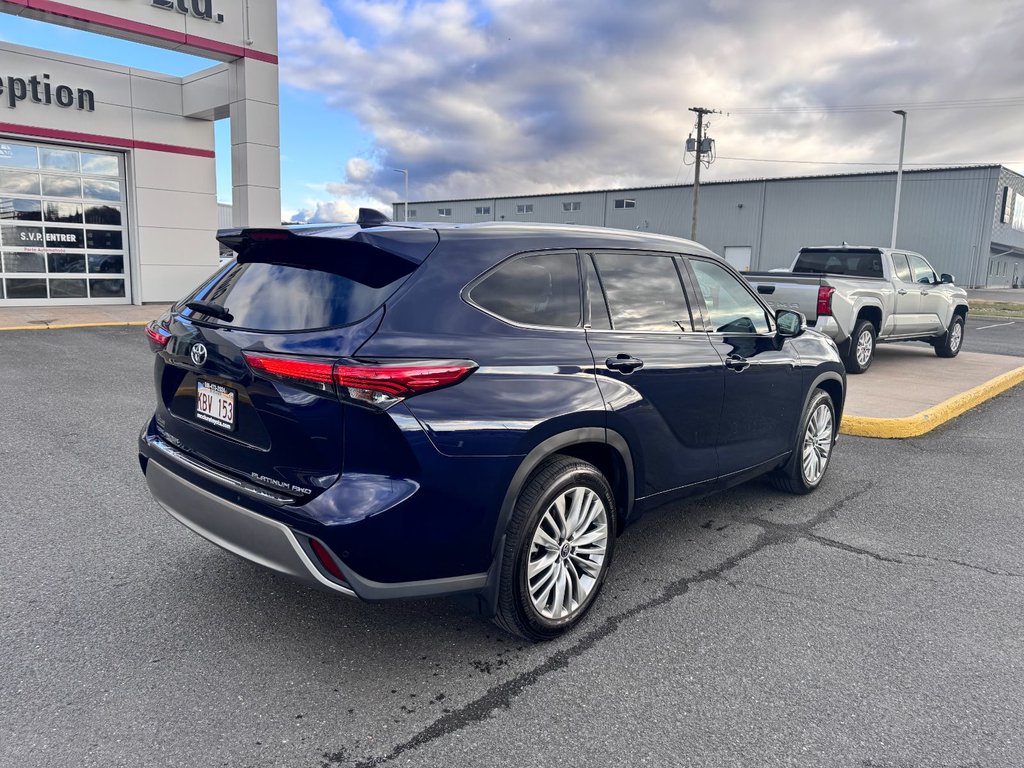 2023 Toyota Highlander PLATINUM in Grand Falls, New Brunswick - 3 - w1024h768px