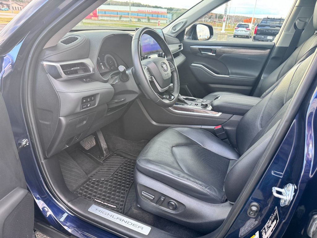 2023 Toyota Highlander PLATINUM in Grand Falls, New Brunswick - 16 - w1024h768px