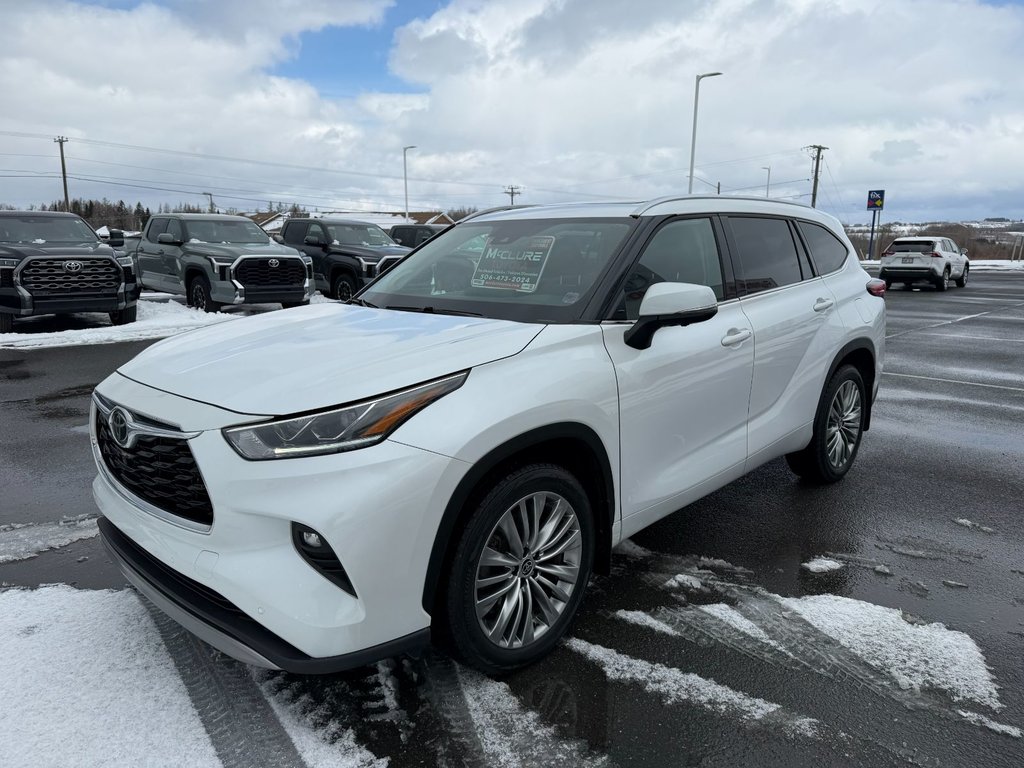 2023 Toyota Highlander Platinum in Grand Falls, New Brunswick - 7 - w1024h768px