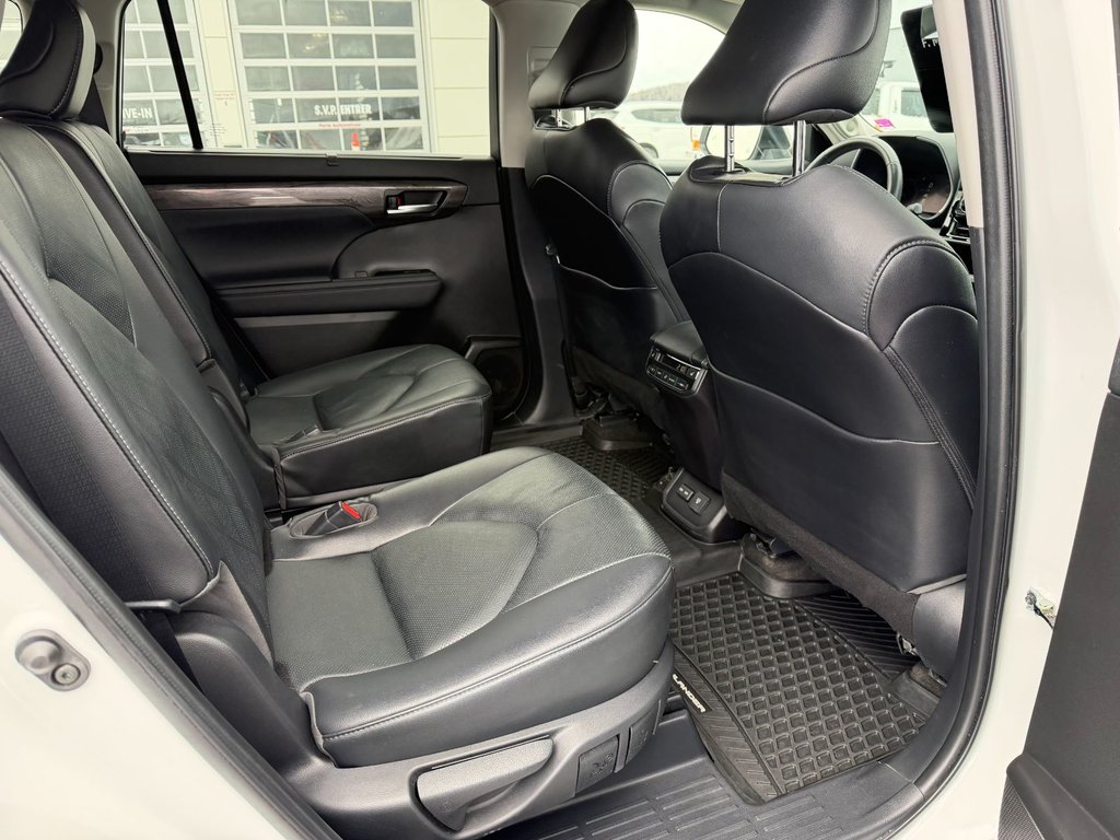 2023 Toyota Highlander Platinum in Grand Falls, New Brunswick - 11 - w1024h768px